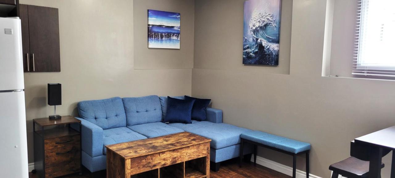 Blue Wave 2 Bedroom Suite Саскатун Экстерьер фото