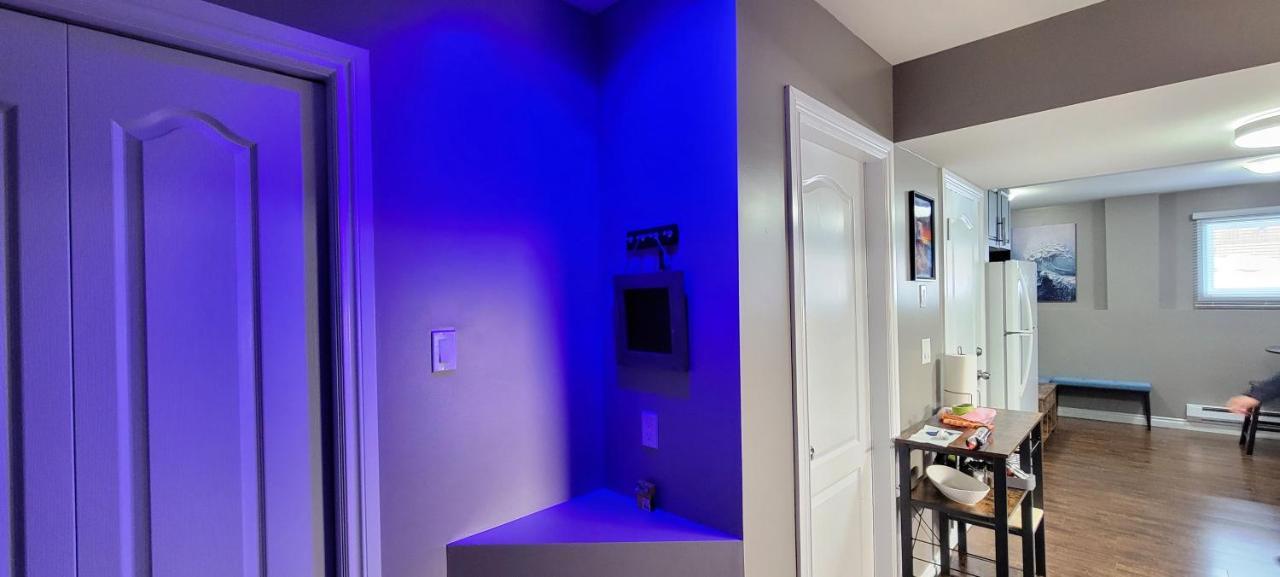 Blue Wave 2 Bedroom Suite Саскатун Экстерьер фото