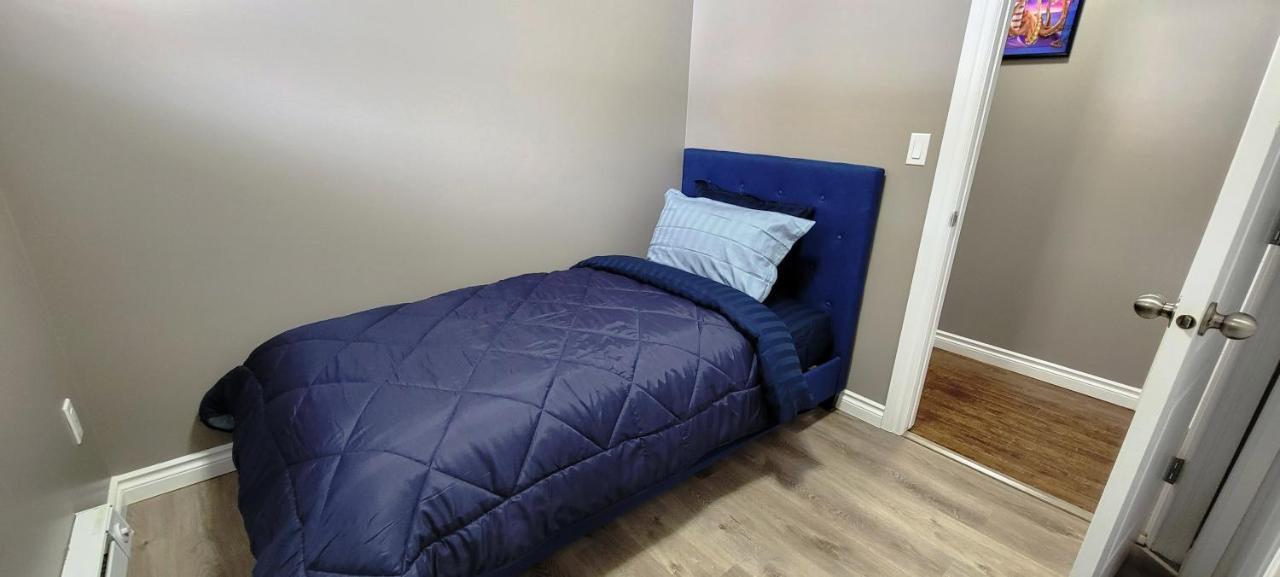 Blue Wave 2 Bedroom Suite Саскатун Экстерьер фото